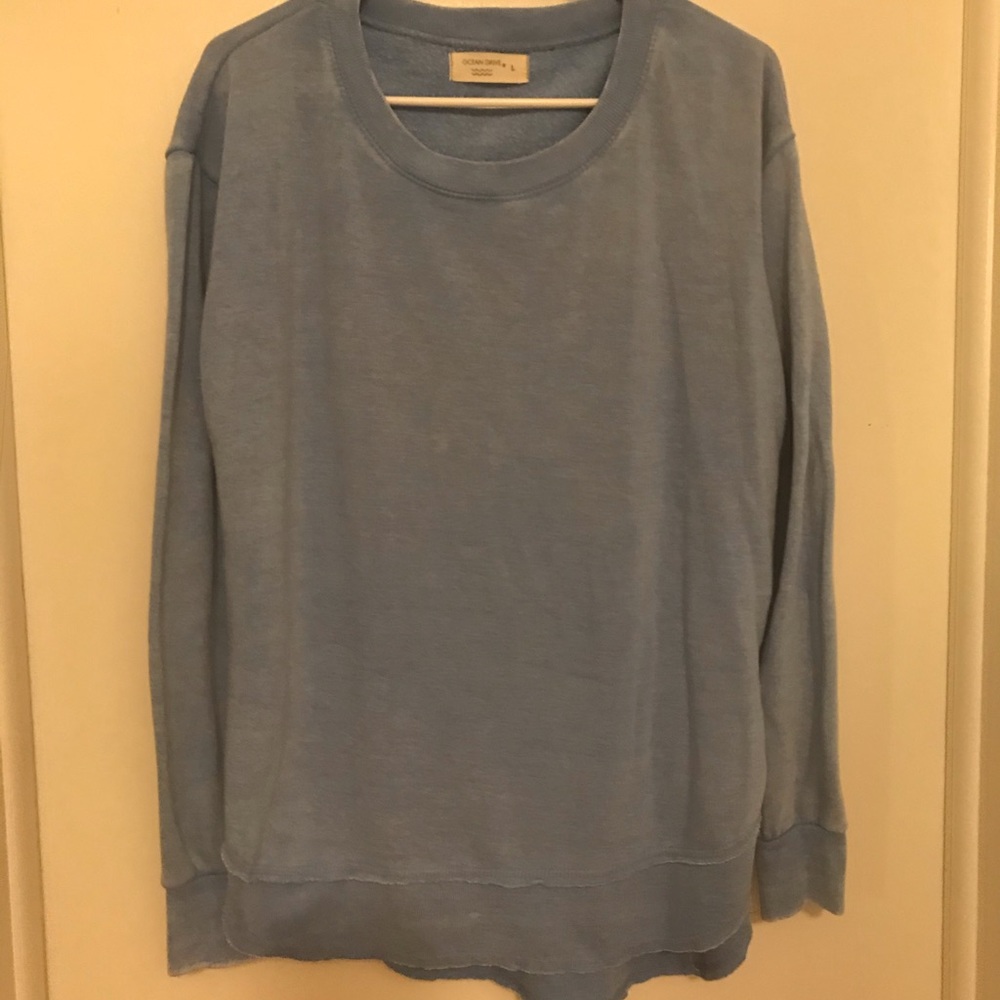 Hi lo sweatshirt size women’s large